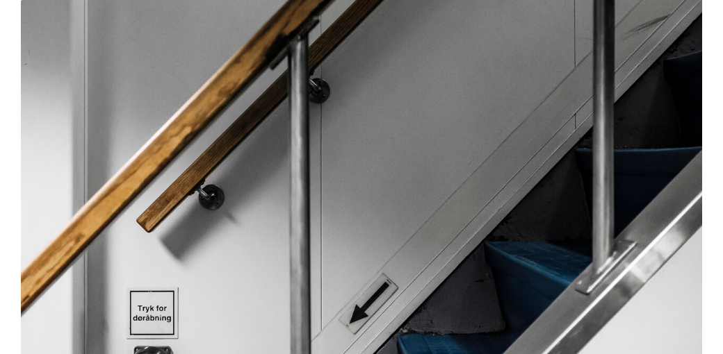 Jak zrobić balustradę ze stali nierdzewnej bez spawania?