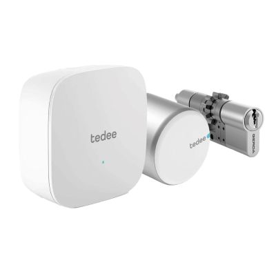 Inteligentny zamek GERDA Tedee PRO - srebrny, w zestawie z mostkiem oraz wkładką SLR 30-61/37-68 mm zębatka (Typ D)