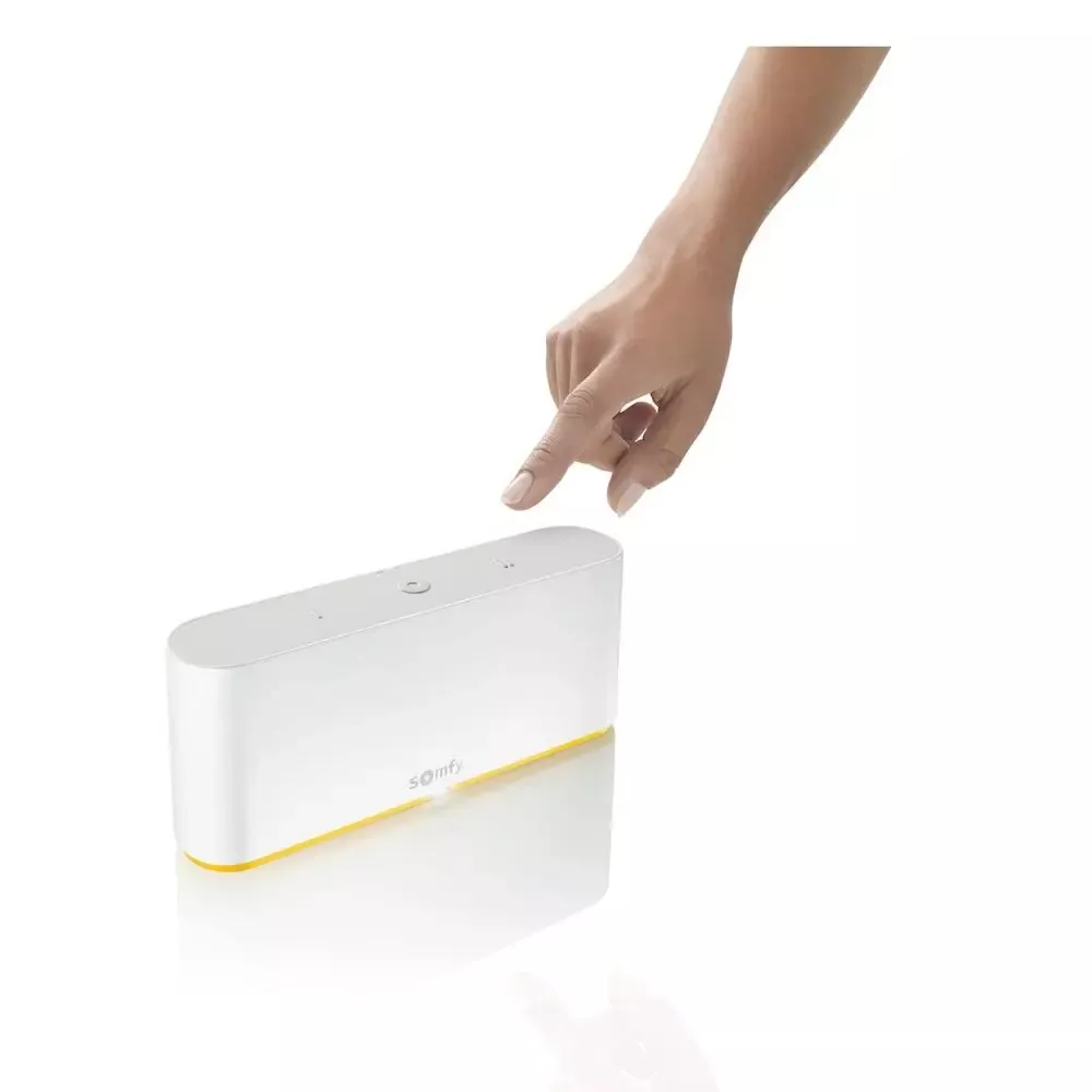 Zestaw inteligentne sterowanie zasłonami Somfy Centrala TaHoma Switch + Karnisz elektryczny