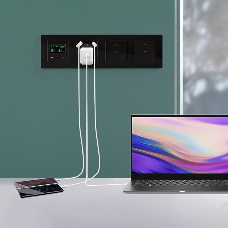 Inteligentne gniazdo ścienne WiFi Avatto N-WOT10-USB-B USB i USB-C TUYA – czarne