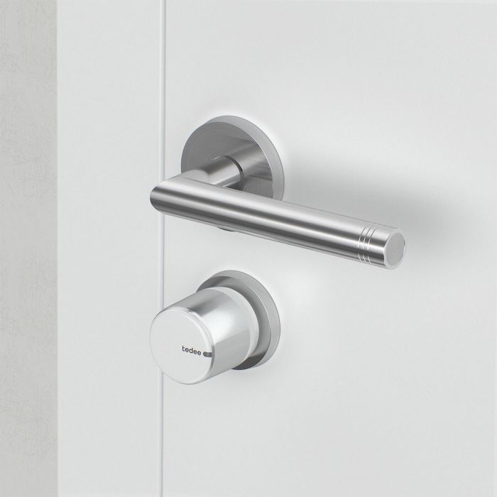 Zestaw inteligentny zamek Tedee Lock GO2 (aluminium) srebrny z białym przyciskiem + Tedee Bridge Wi-Fi + wkładka modułowa SLR 30-61/30 mm z zębatką (typ B)